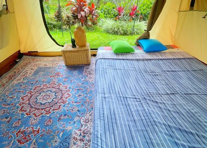 Korean Glamping Bali - Family Nature V6 Campo de lujo Gitgit